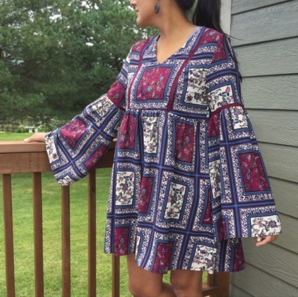 Altar'd State Navy and Magenta Patchwork Bell-Sleeve Mini Dress. NWOT Size Large
